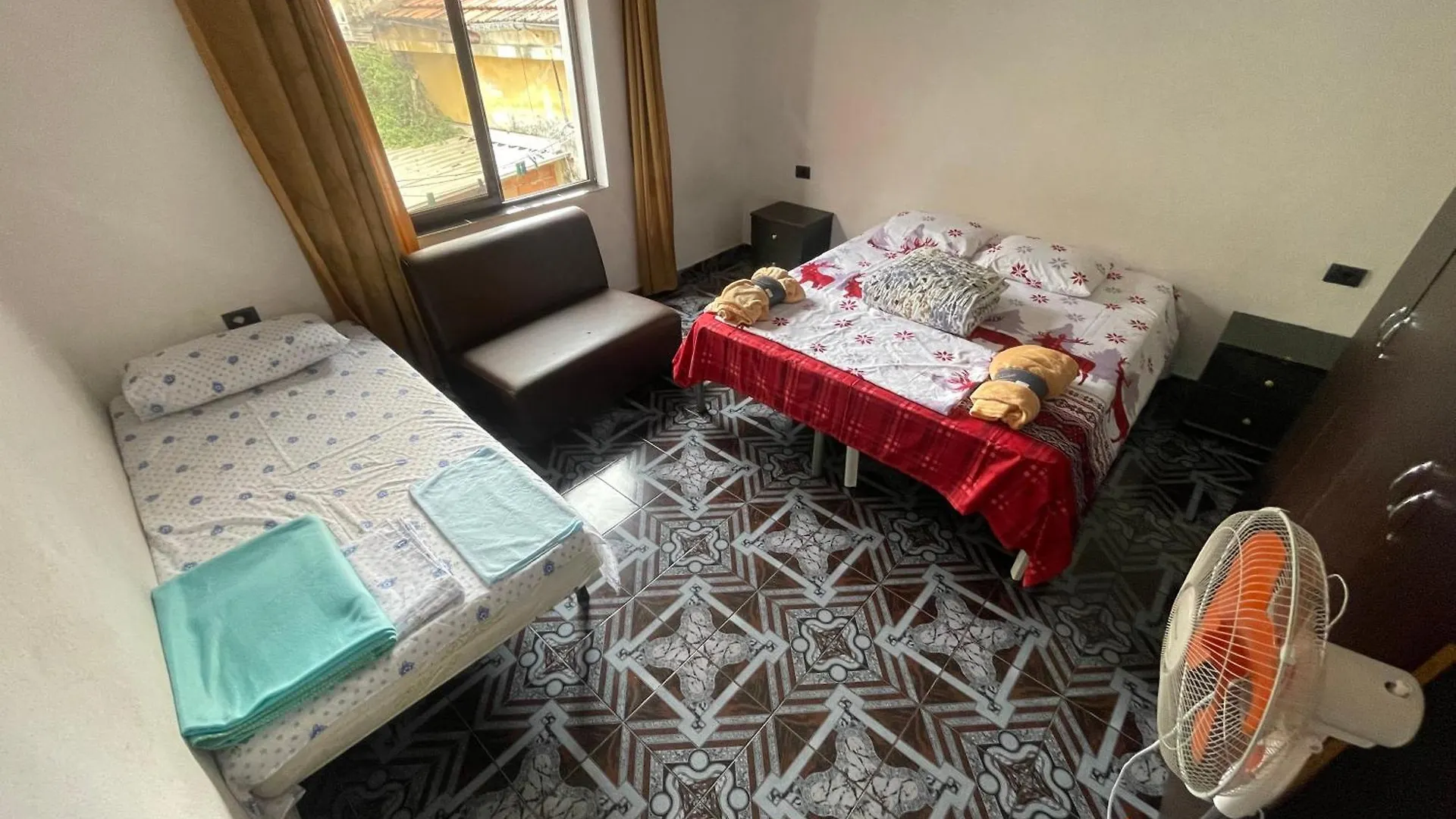 Appartamento Private Flat In House 17 Tirana